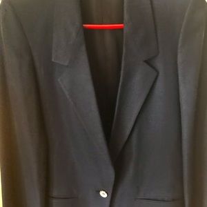 Joseph A Banks woman’s navy linen blazer